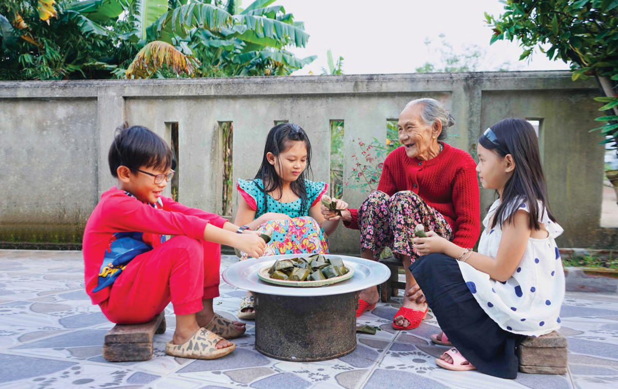 Ẩn trong mỗi m&oacute;n sắn l&agrave; k&yacute; ức, l&agrave; t&igrave;nh th&acirc;n, l&agrave; b&oacute;ng h&igrave;nh xứ sở